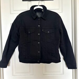 Levi’s Black Sherpa-Lined Denim Jacket